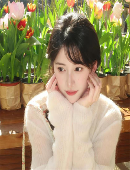 老師xxxx69動漫_女老師